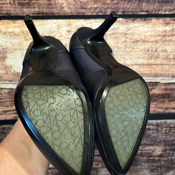 Calvin Klein heels - Picture 8 of 10